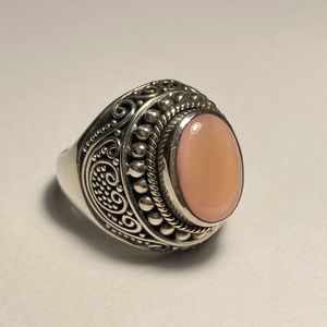 Suarti Ornate Pink Mother of Pearl Sterling Silver Ring
